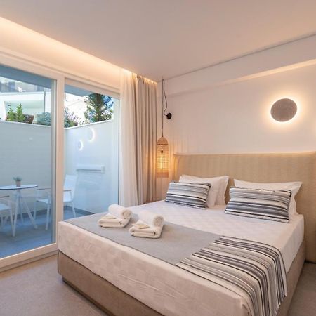 Mirablue Luxury Residences (Adults Only) Πευκοχώρι Εξωτερικό φωτογραφία